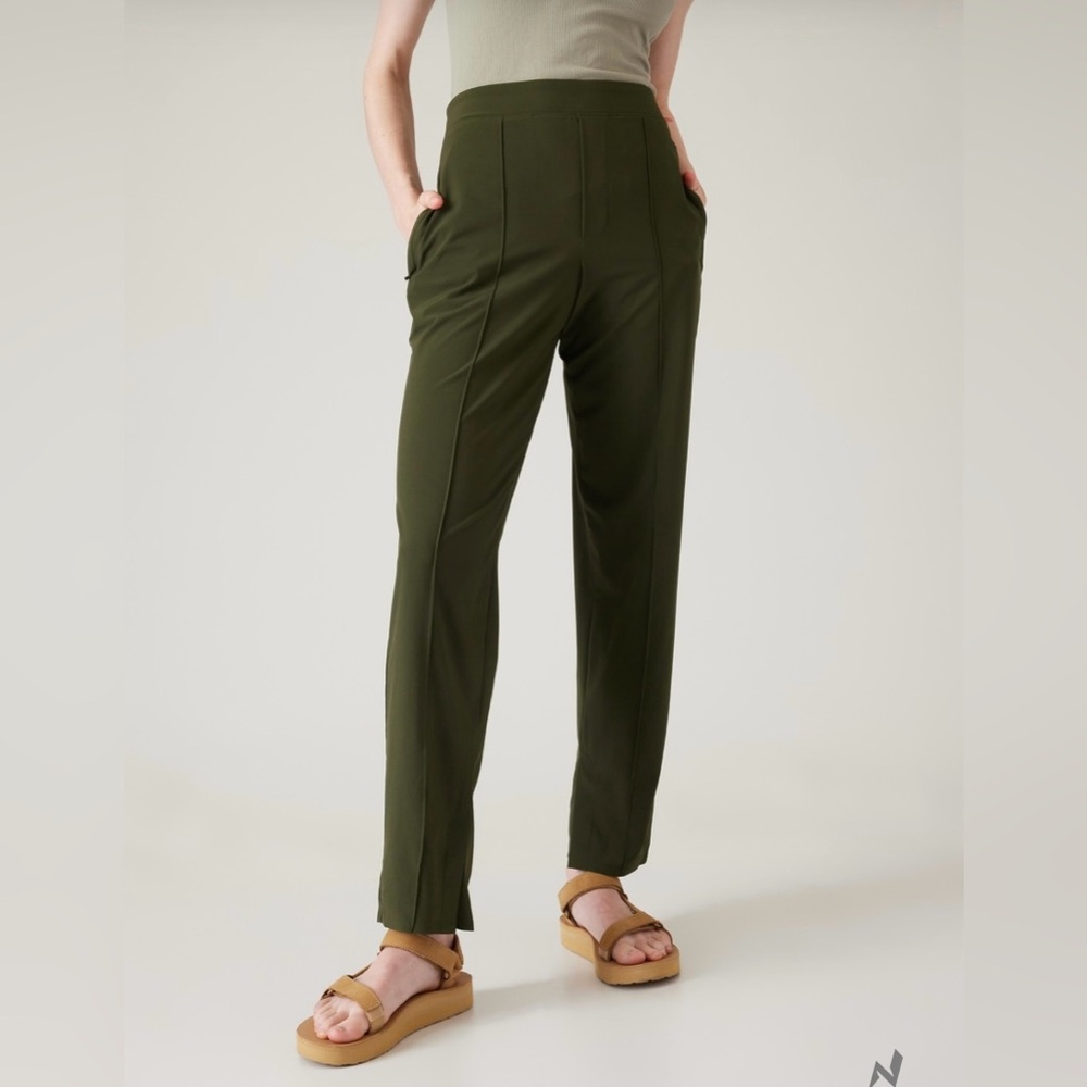 NEW - NWOT Aspen Olive Green High Rise Women's Athleta Brooklyn Pants 2 small